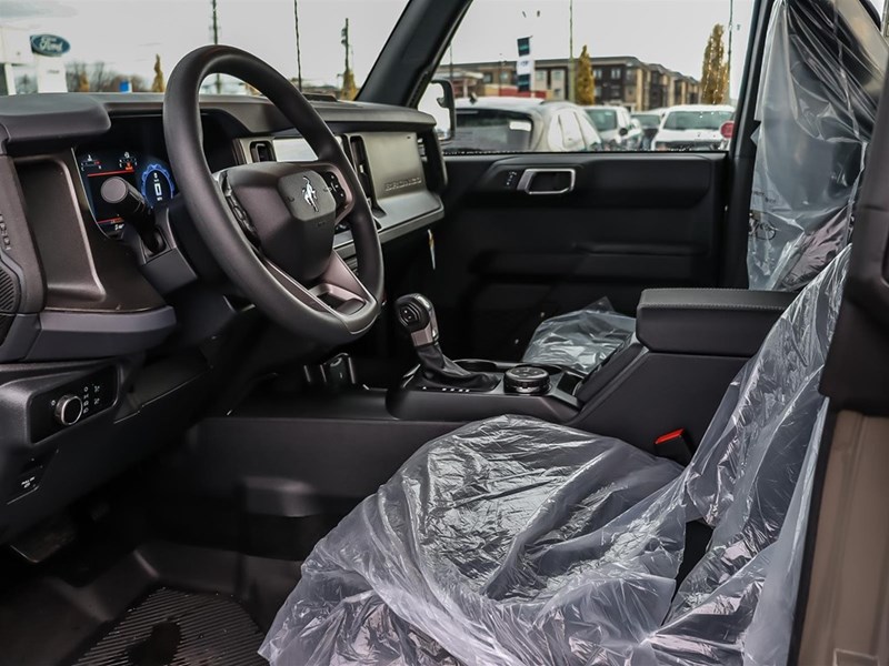 2025 FORD BRONCO BASE 4 DOOR 4X4