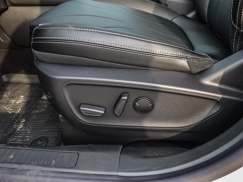 2025 FORD ESCAPE PLATINUM AWD| HYBRID| MOONROOF| B&O