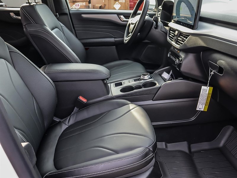 2025 FORD ESCAPE PLATINUM AWD| HYBRID| MOONROOF| B&O