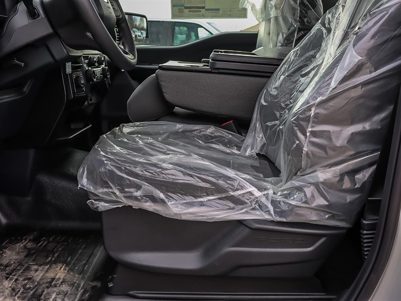 2025 FORD F-150 XL 4WD REG CAB 8' BOX