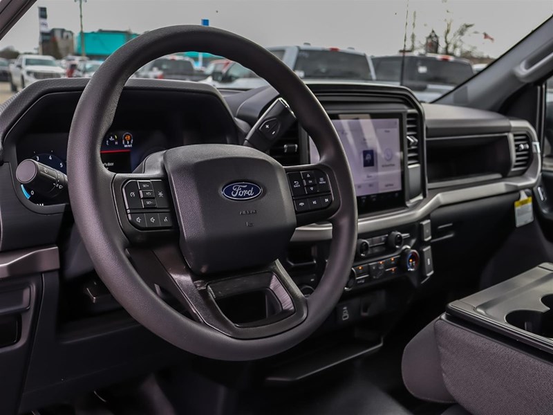 2025 FORD F-150 XL 4WD REG CAB 8' BOX