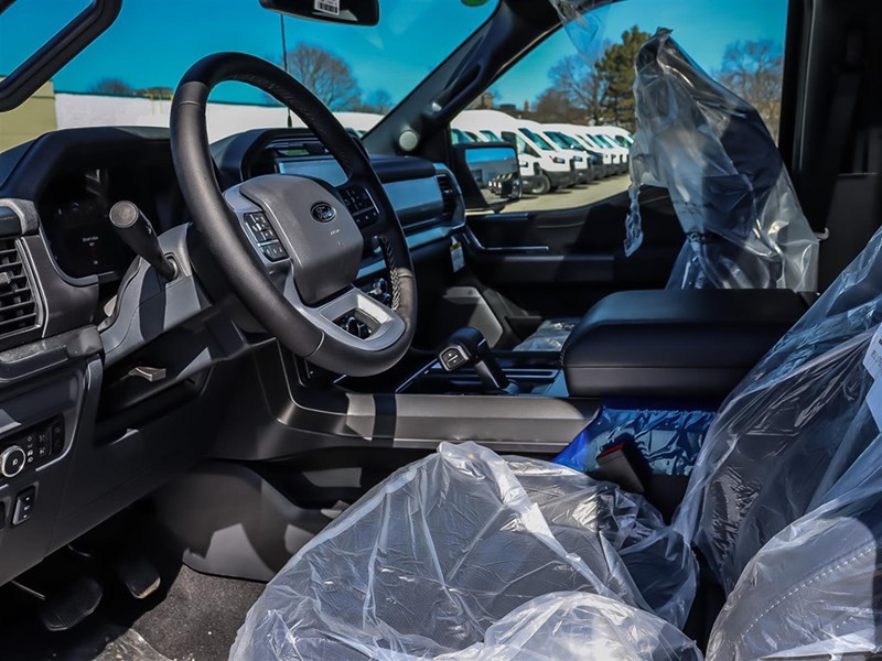 2025 FORD F-150 LARIAT 4WD SUPERCREW 5.5' BOX