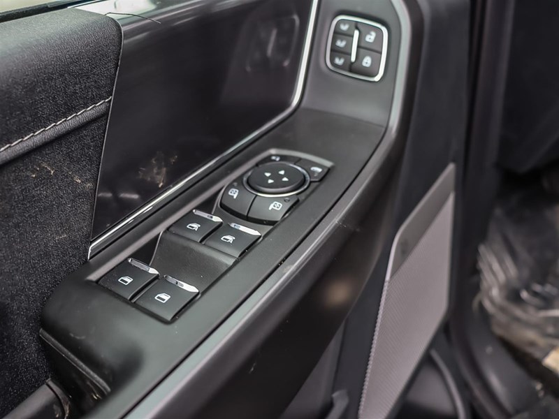 2025 FORD F-150 LARIAT 4WD SUPERCREW 5.5' BOX