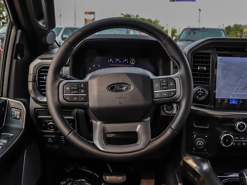 2025 FORD F-150 LARIAT 4WD SUPERCREW 5.5' BOX