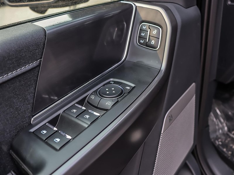 2025 FORD F-150 LARIAT 4WD SUPERCREW 5.5' BOX