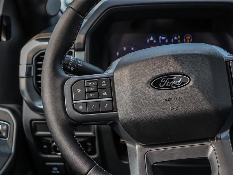 2025 FORD F-150 LARIAT 4WD SUPERCREW 5.5' BOX