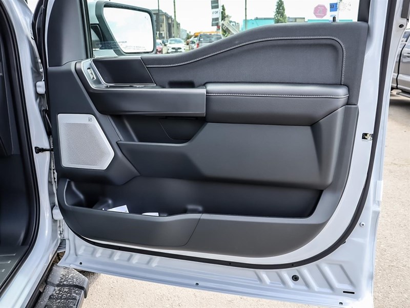 2025 FORD F-150 LARIAT 4WD SUPERCREW 5.5' BOX