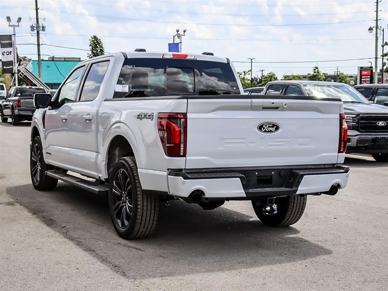 2025 FORD F-150 LARIAT 4WD SUPERCREW 5.5' BOX
