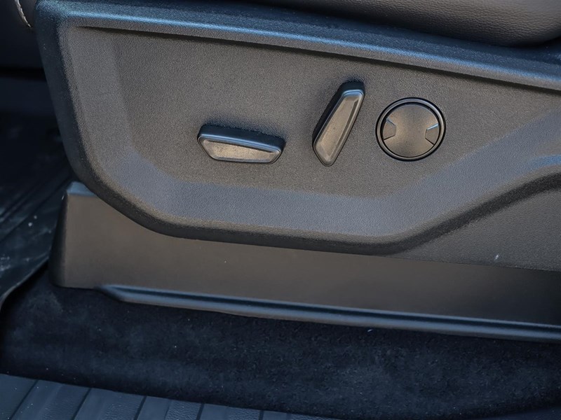 2025 FORD F-150 LARIAT 4WD SUPERCREW 5.5' BOX