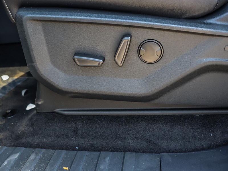 2025 FORD F-150 LARIAT 4WD SUPERCREW 5.5' BOX