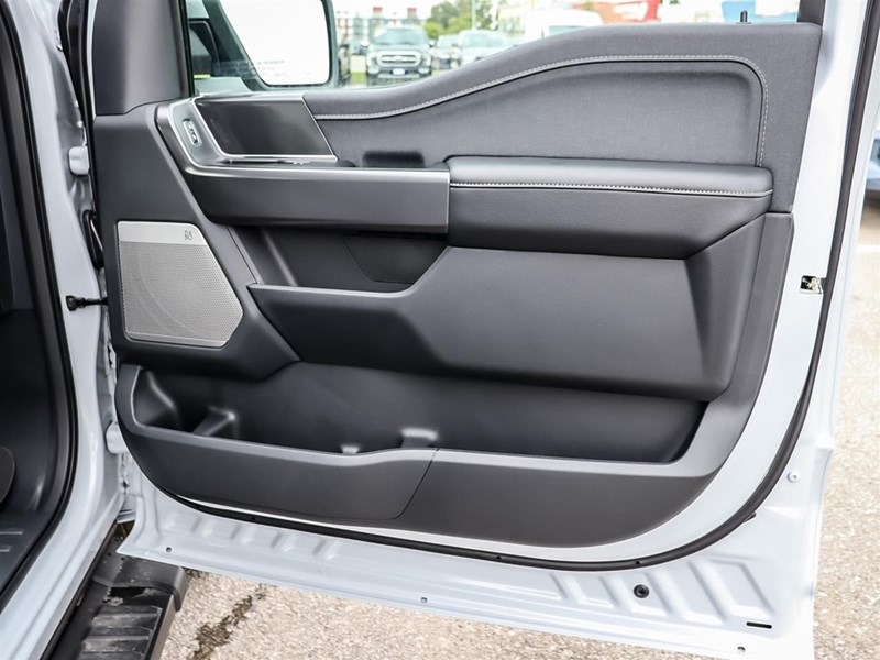 2025 FORD F-150 LARIAT 4WD SUPERCREW 5.5' BOX