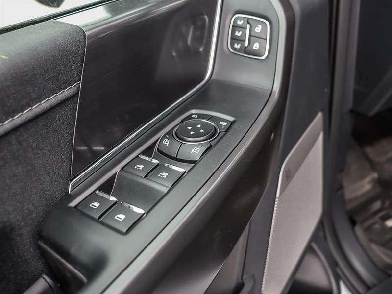 2025 FORD F-150 LARIAT 4WD SUPERCREW 5.5' BOX