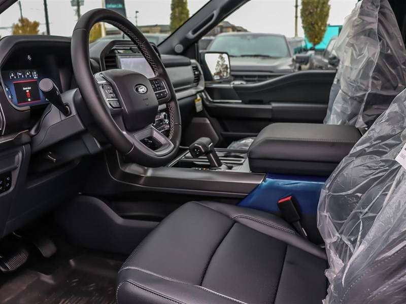 2025 FORD F-150 LARIAT 4WD SUPERCREW 5.5' BOX