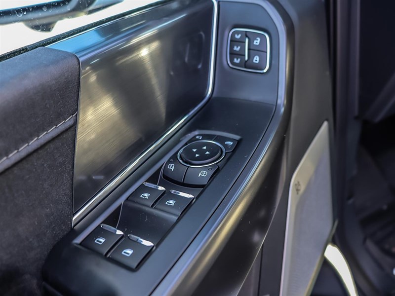 2025 FORD F-150 LARIAT 4WD SUPERCREW 5.5' BOX