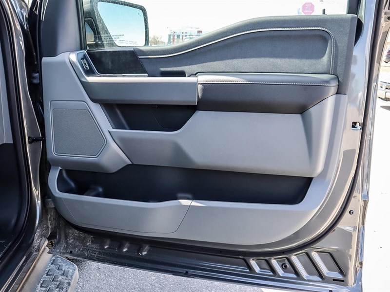 2025 FORD F-150 LIGHTNING XLT 4WD SUPERCREW 5.5' BOX