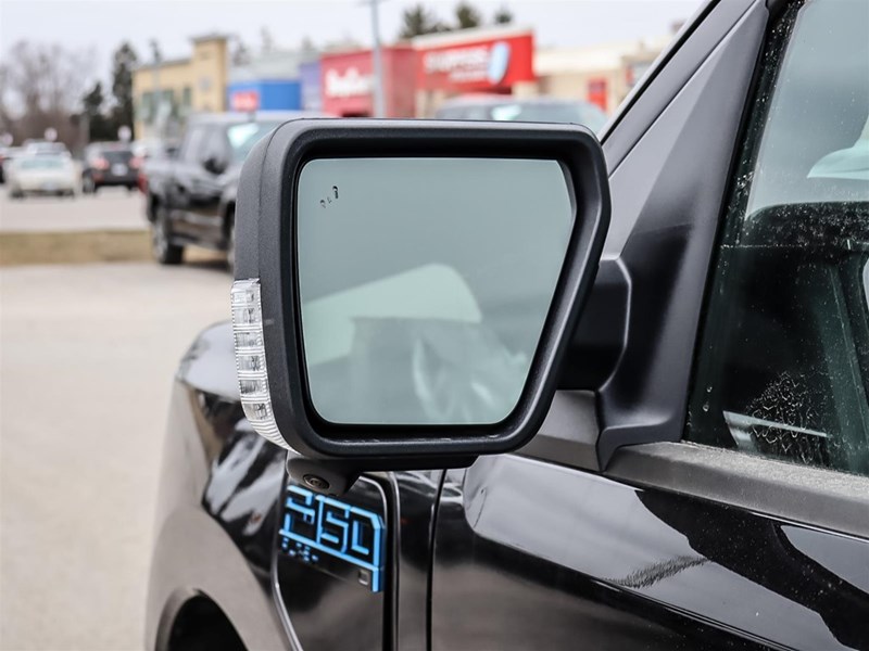 2025 FORD F-150 LIGHTNING FLASH 4WD SUPERCREW 5.5' BOX