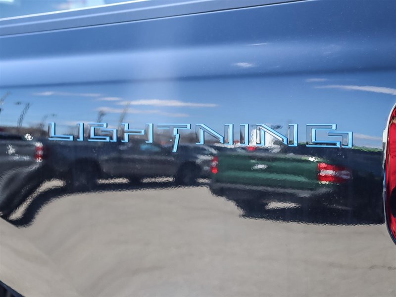 2025 FORD F-150 LIGHTNING XLT 4WD SUPERCREW 5.5' BOX