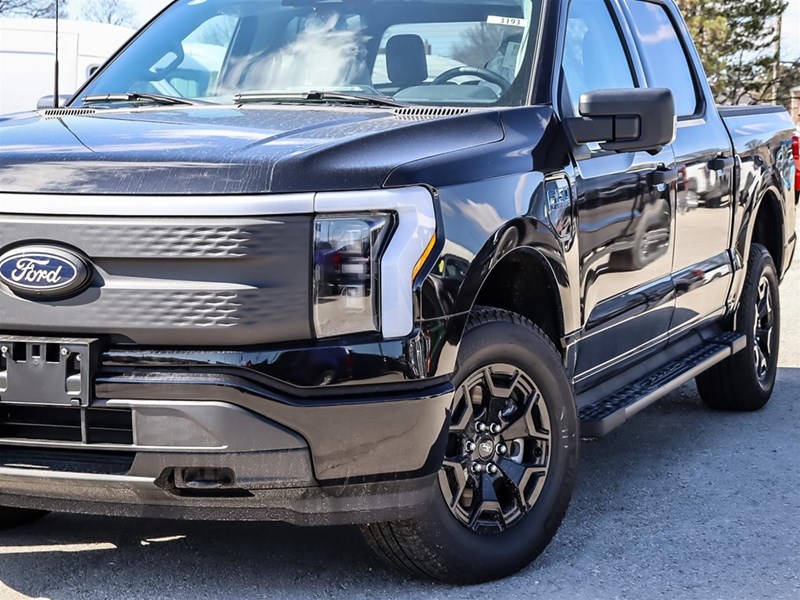 2025 FORD F-150 LIGHTNING XLT 4WD SUPERCREW 5.5' BOX