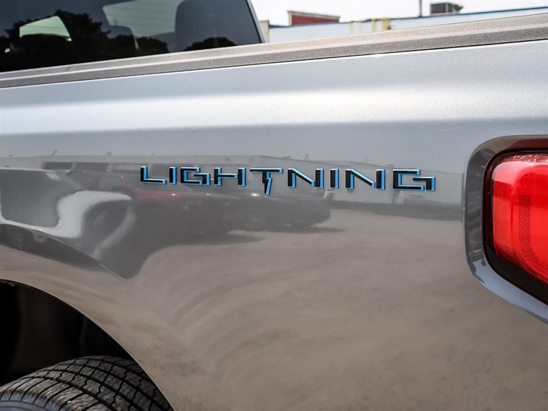 2025 FORD F-150 LIGHTNING FLASH 4WD SUPERCREW 5.5' BOX