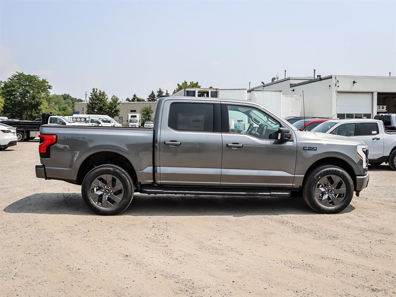 2025 FORD F-150 LIGHTNING FLASH 4WD SUPERCREW 5.5' BOX