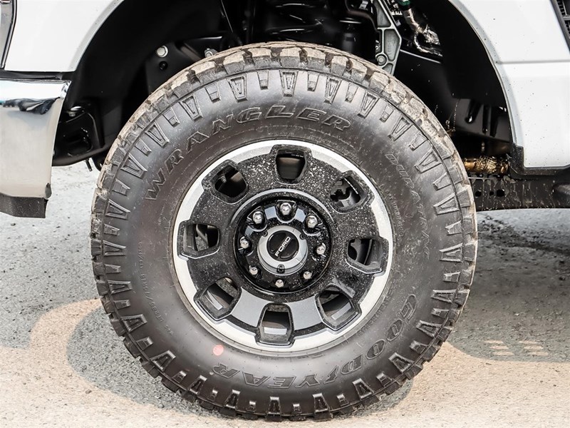 2025 FORD F-250 XLT 4WD CREW CAB 6.75' BOX