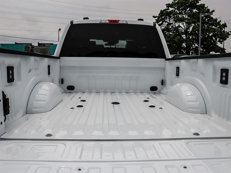 2025 FORD F-350 XLT 4WD CREW CAB 6.75' BOX