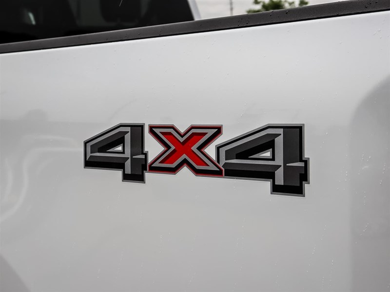 2025 FORD F-350 XLT 4WD CREW CAB 6.75' BOX