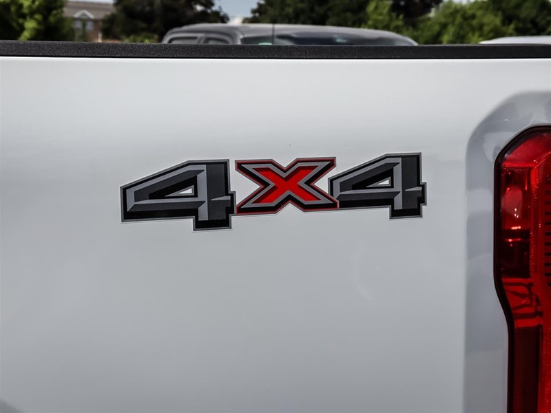 2025 FORD F-350 XLT 4WD CREW CAB 6.75' BOX