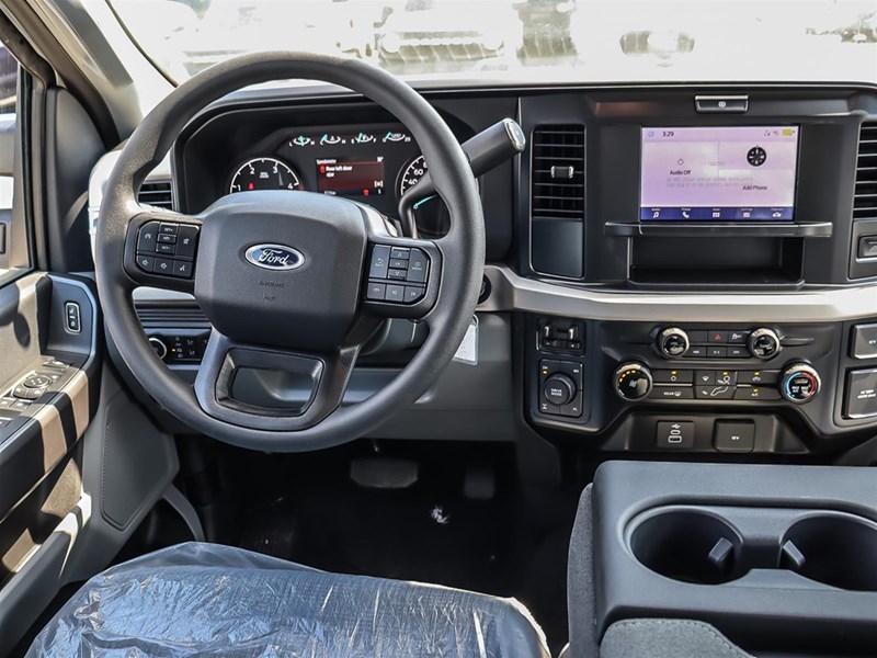 2025 FORD F-350 XLT 4WD CREW CAB 6.75' BOX