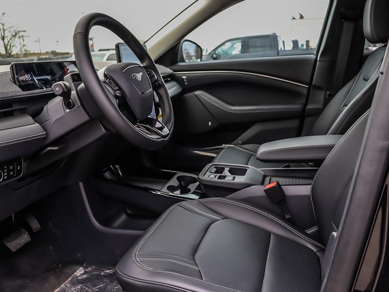 2025 FORD MUSTANG MACH-E PREMIUM AWD