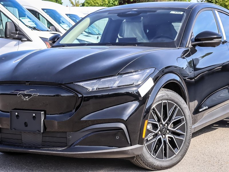 2025 FORD MUSTANG MACH-E PREMIUM AWD
