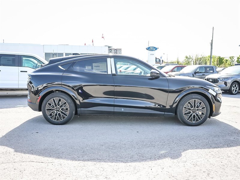 2025 FORD MUSTANG MACH-E PREMIUM AWD
