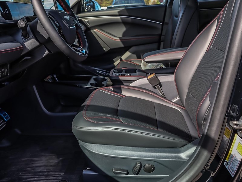 2025 FORD MUSTANG MACH-E PREMIUM AWD