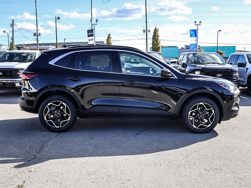 2026 FORD ESCAPE PLATINUM AWD