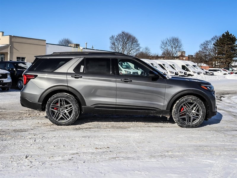 2026 Ford Explorer ST 4WD