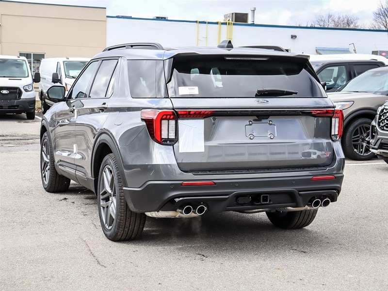 2026 Ford Explorer ST 4WD