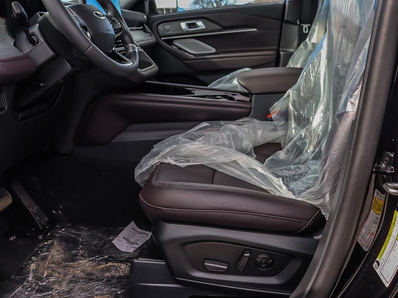 2026 Ford Explorer Platinum 4WD