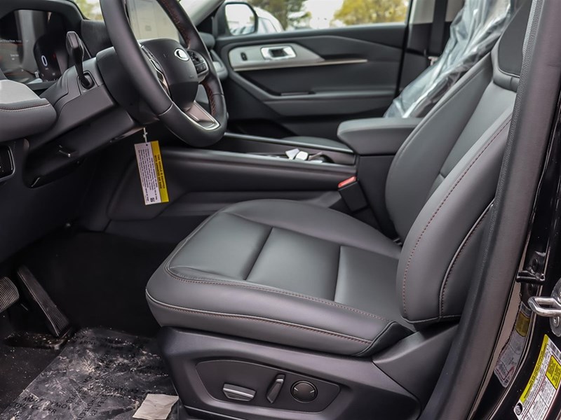 2026 Ford Explorer Active W/200A Pkg 4WD