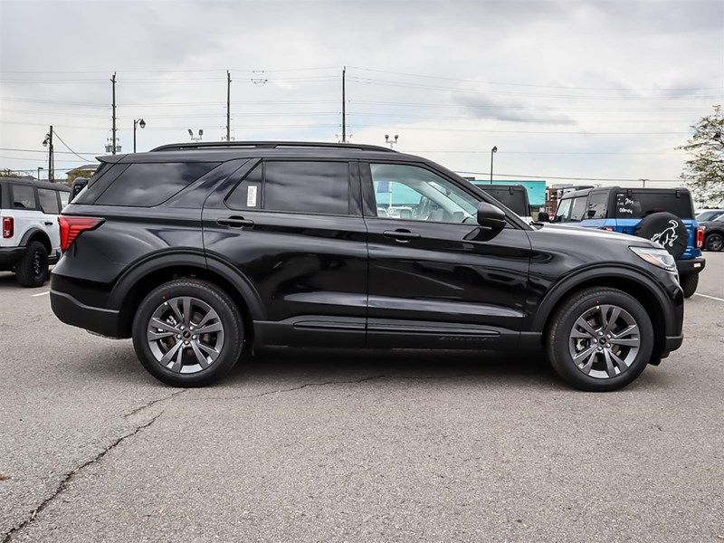 2026 Ford Explorer Active W/200A Pkg 4WD