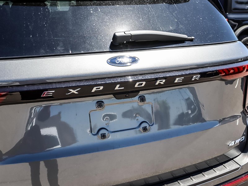 2026 Ford Explorer Active W/200A Pkg 4WD