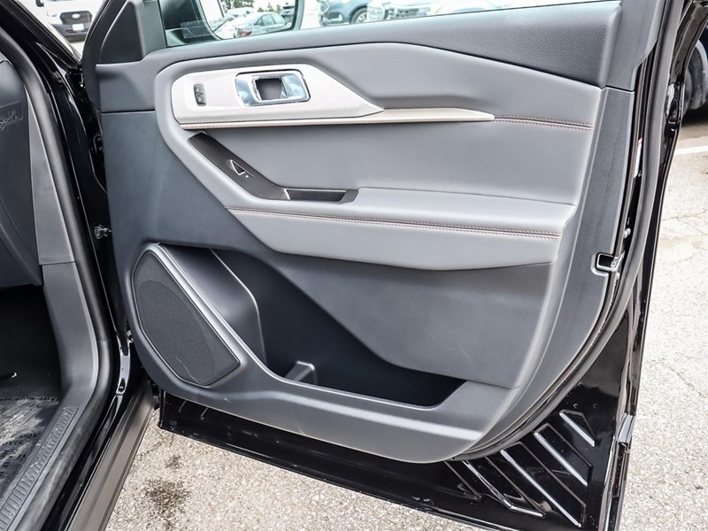 2026 Ford Explorer Active W/200A Pkg 4WD
