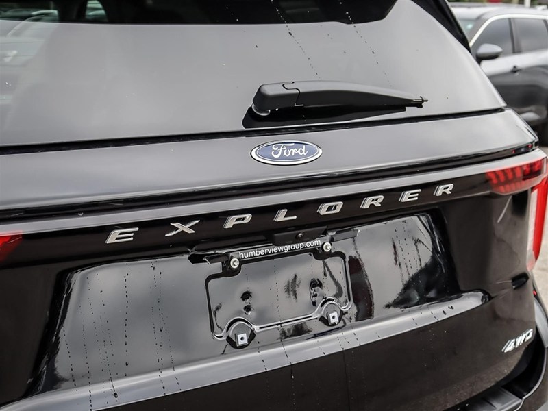 2026 Ford Explorer Active W/200A Pkg 4WD