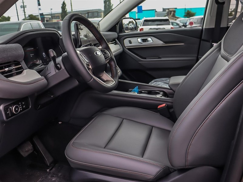 2026 Ford Explorer Active W/200A Pkg 4WD