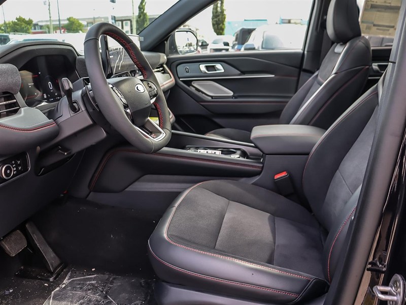 2026 Ford Explorer ST 4WD