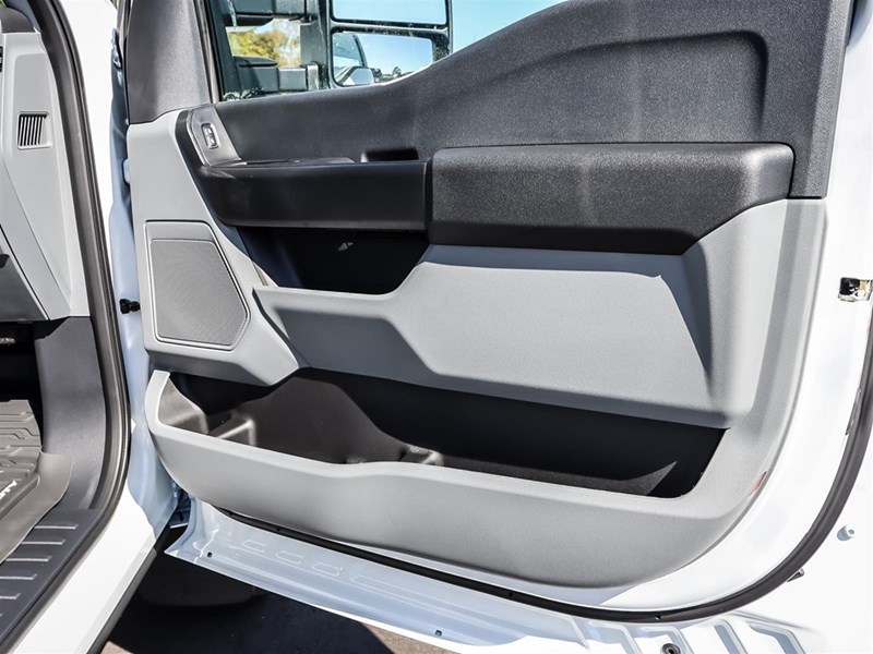 2026 FORD F-250 XL 4WD CREW CAB 8' BOX