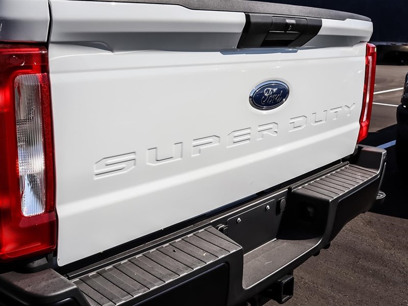 2026 FORD F-250 XL 4WD CREW CAB 8' BOX