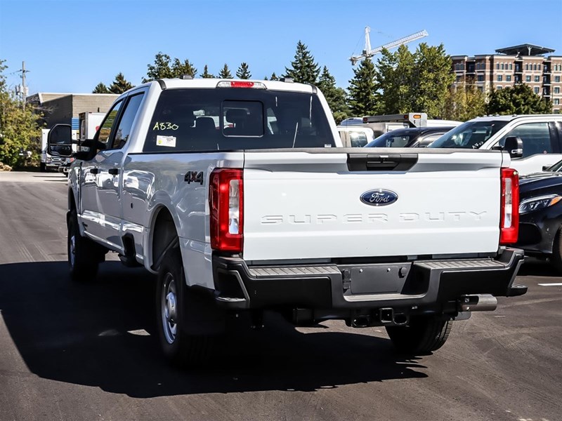 2026 FORD F-250 XL 4WD CREW CAB 8' BOX