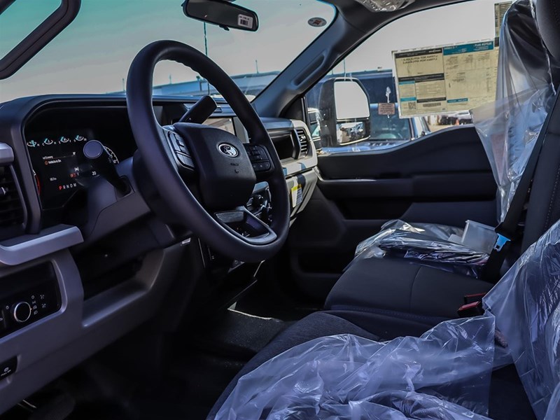 2026 FORD F-250 XL 4WD CREW CAB 8' BOX