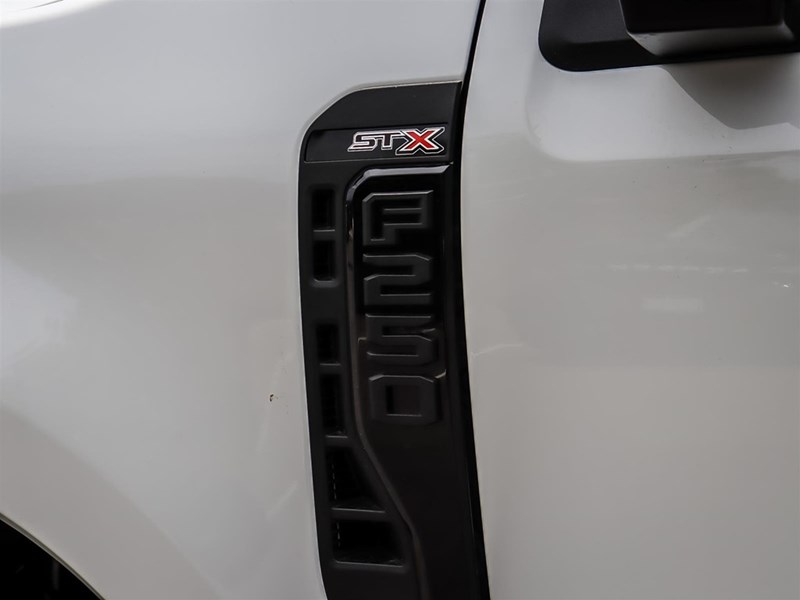 2026 Ford F-250 XL 4WD Reg Cab 8' Box