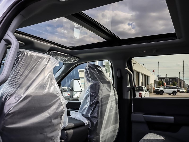 2026 FORD F-350 XLT 4WD CREW CAB 8' BOX